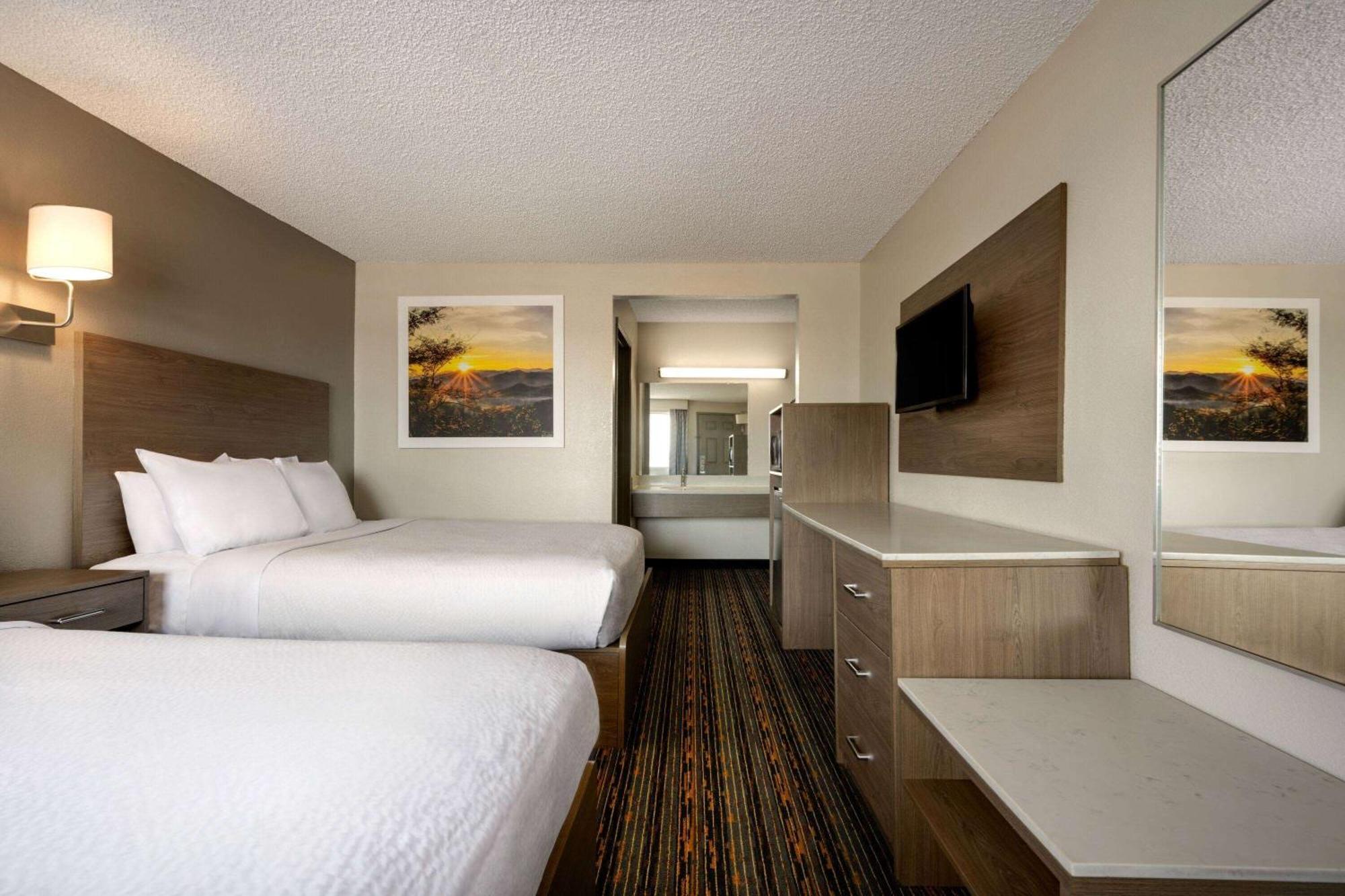 Days Inn By Wyndham Fresno South Kültér fotó